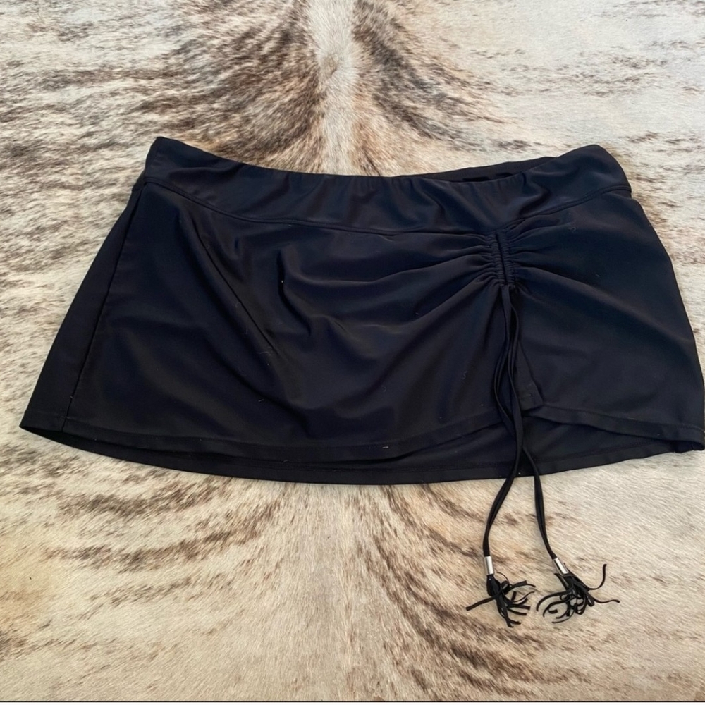 Catalina Black Ruched Figure Flattering Swim Skirt Size XL